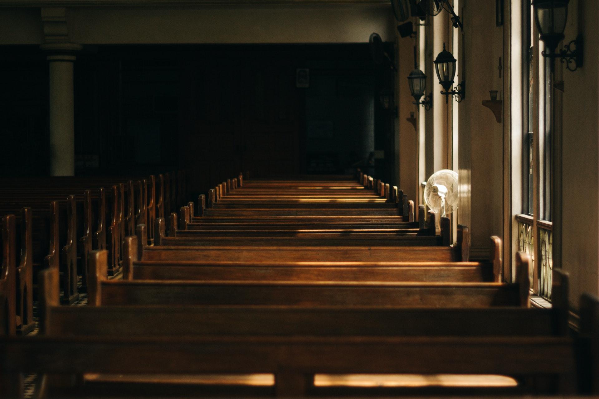 pexels-nikko-tan-133699 Inside a chapel of rest