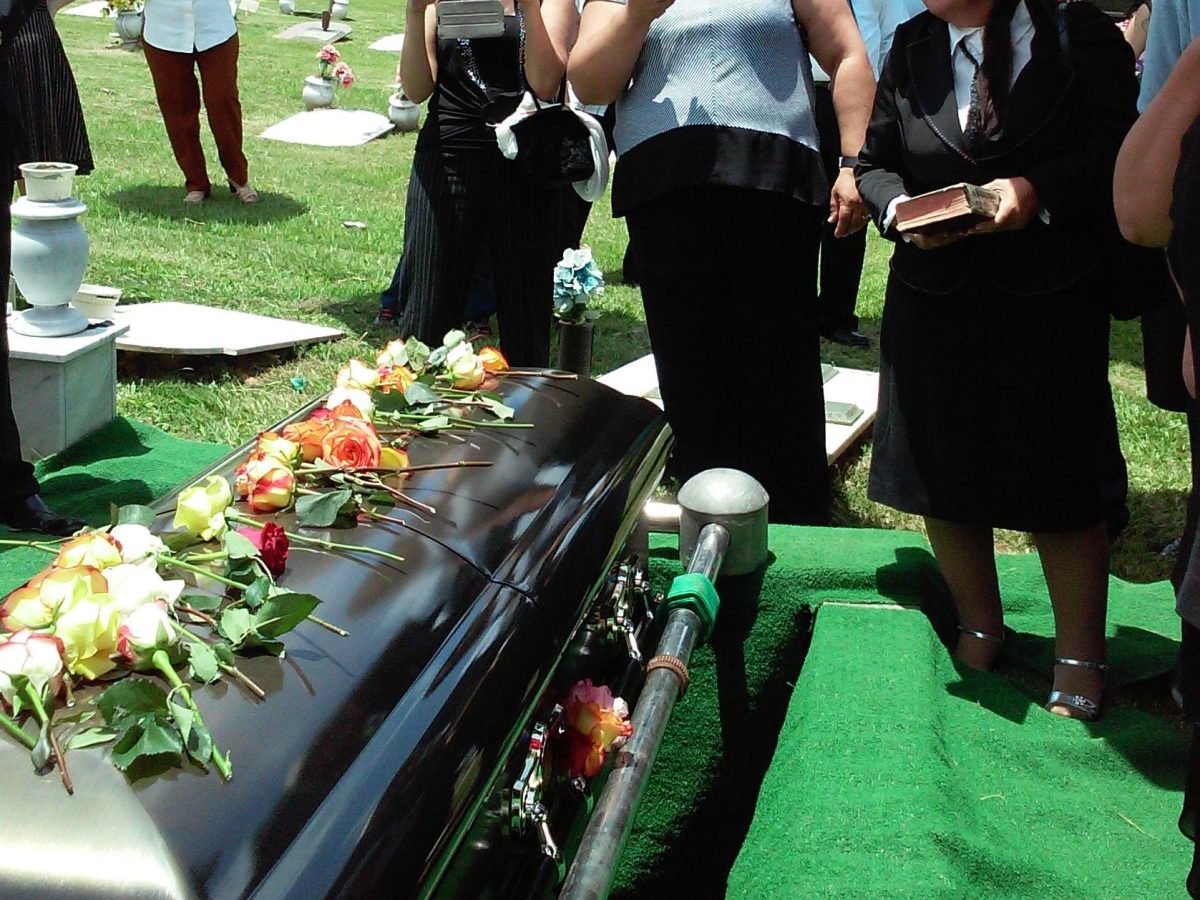 What Should I Wear to a Funeral?